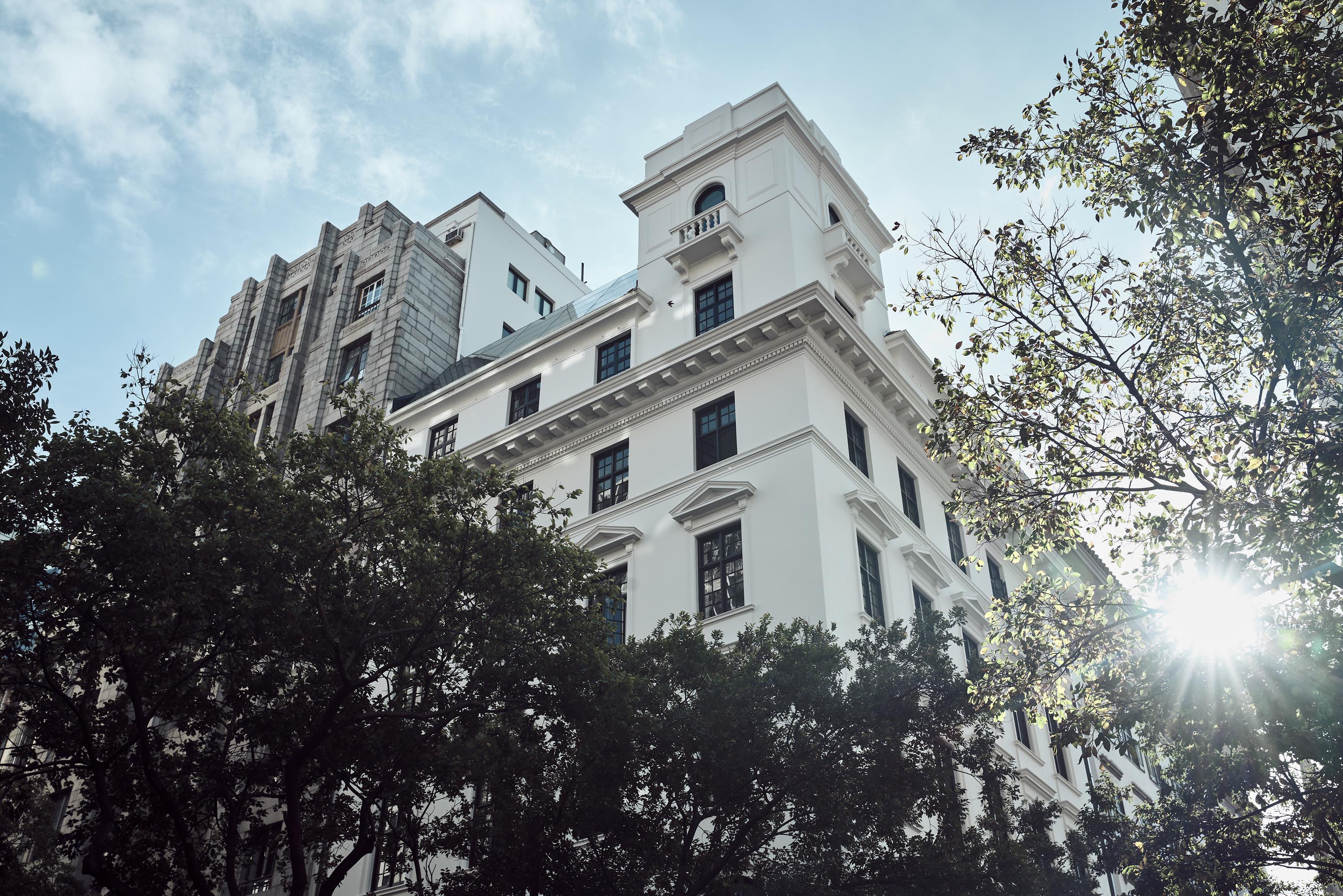 Gorgeous George Hotel